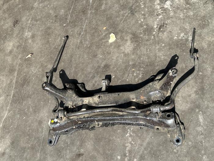Gebruikte Subframe Toyota Yaris III (P13) 1.5 16V Dual VVT-iE Prijs € 50,00 Margeregeling aangeboden door Poolman autodemontage