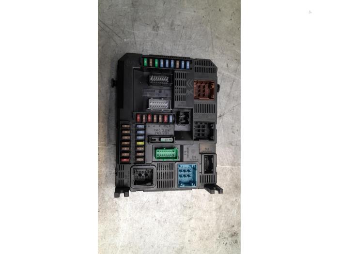 Gebruikte Bodycontrol Module Peugeot 308 SW (L4/L9/LC/LJ/LR) 1.2 12V e-THP PureTech 130 Prijs € 20,00 Margeregeling aangeboden door Poolman autodemontage