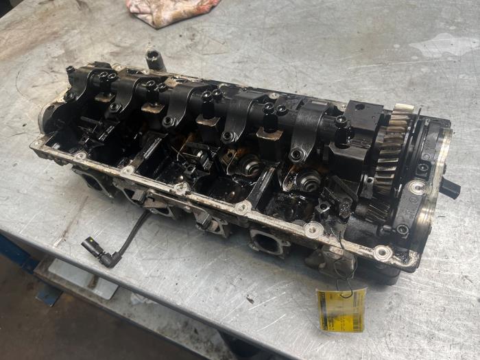 Gebruikte Cilinderkop Volkswagen Multivan T5 (7E/7HC/7HF/7HM) 2.5 Tdi Prijs € 350,00 Margeregeling aangeboden door Poolman autodemontage