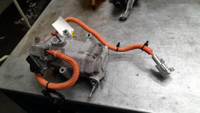 Gebruikte Aircopomp Ford Mondeo V Wagon 2.0 Hybrid 16V Prijs € 150,00 Margeregeling aangeboden door Poolman autodemontage
