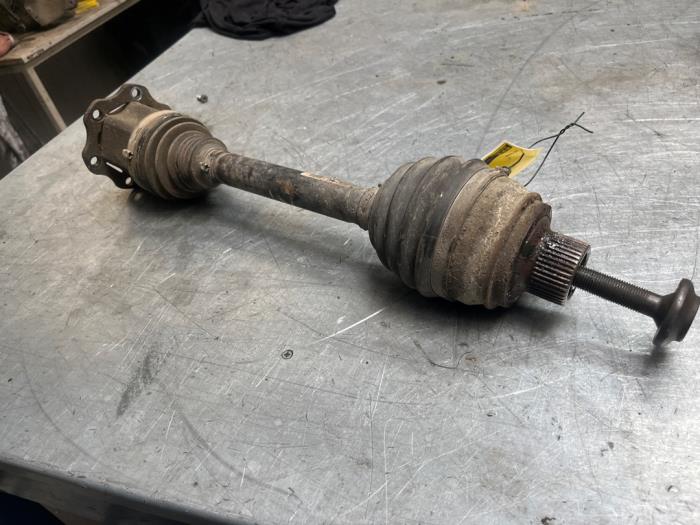 Gebruikte Aandrijfas links-voor Audi A6 Allroad Quattro (C7) 3.0 TDI V6 24V Prijs € 75,00 Margeregeling aangeboden door Poolman autodemontage