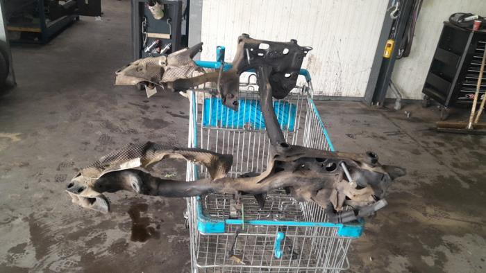 Gebruikte Subframe Audi A6 Allroad Quattro (C7) 3.0 TDI V6 24V Prijs € 75,00 Margeregeling aangeboden door Poolman autodemontage