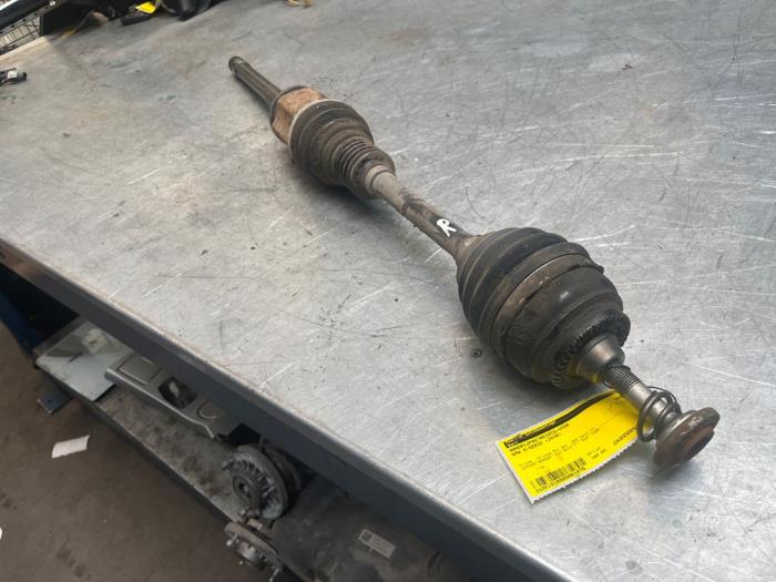 Gebruikte Steekas rechts-voor BMW 5 serie (F10) 520d xDrive 16V Prijs € 100,00 Margeregeling aangeboden door Poolman autodemontage