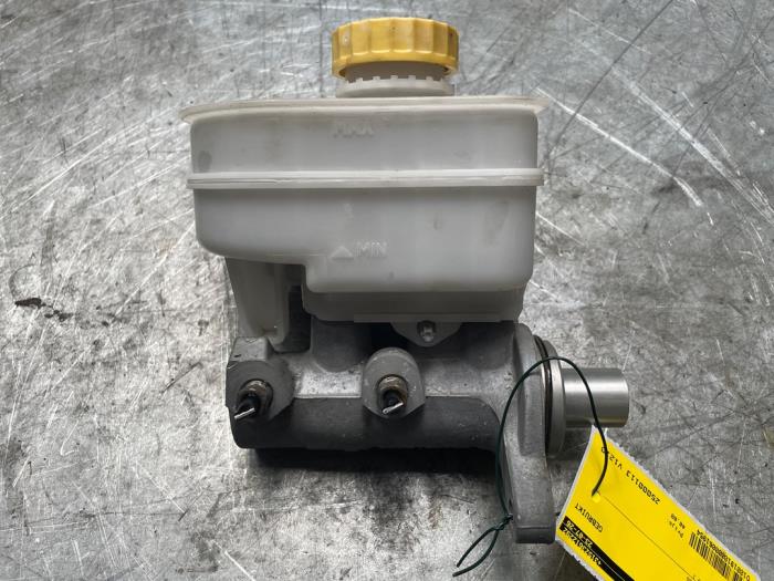 Gebruikte Hoofdremcilinder Iveco New Daily VI 35C18, 40C18, 50C18, 65C18, 70C18, 35S18 Prijs € 48,40 Inclusief btw aangeboden door Poolman autodemontage