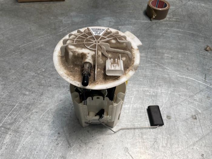 Gebruikte Tank element Pomp Chrysler Voyager/Grand Voyager (RT) 3.6 V6 Autom. Prijs € 100,00 Margeregeling aangeboden door Poolman autodemontage