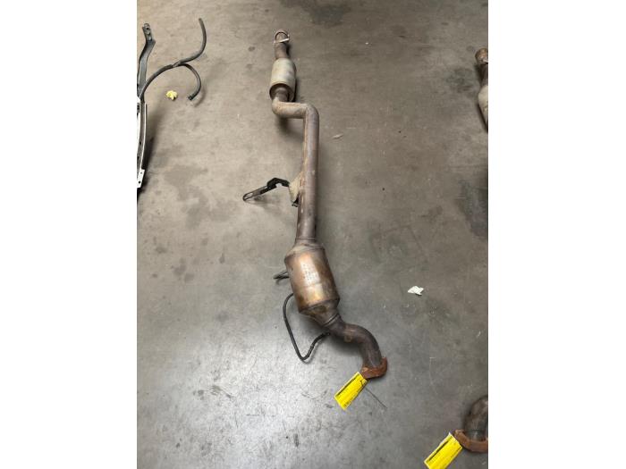 Gebruikte Voorpijp + katalysator Mercedes CL (216) 5.5 CL-550 V8 32V Prijs € 250,00 Margeregeling aangeboden door Poolman autodemontage