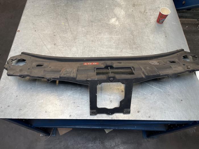 Gebruikte Frontpaneel Mercedes CL (216) 5.5 CL-550 V8 32V Prijs € 75,00 Margeregeling aangeboden door Poolman autodemontage