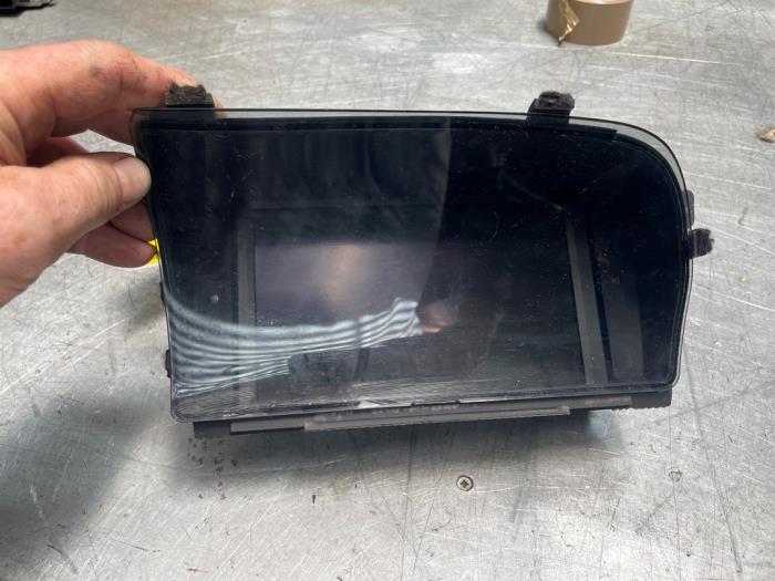 Gebruikte Display Interieur Mercedes CL (216) 5.5 CL-550 V8 32V Prijs € 75,00 Margeregeling aangeboden door Poolman autodemontage