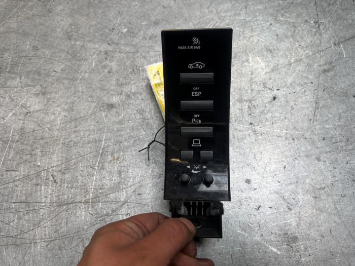 Gebruikte Computer esp Mercedes CL (216) 5.5 CL-550 V8 32V Prijs € 25,00 Margeregeling aangeboden door Poolman autodemontage
