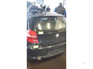 Gebruikte Achterklep BMW 1 serie (E87/87N) 118d 16V Prijs € 75,00 Margeregeling aangeboden door Poolman autodemontage