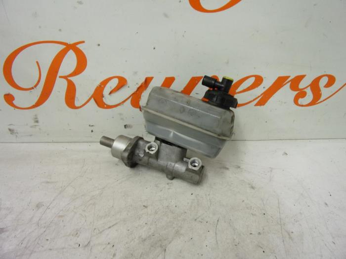Gebruikte Hoofdremcilinder Renault Avantime (DE0) 3.0 V6 24V Prijs € 35,00 Margeregeling aangeboden door Autorecycling Reuvers B.V.