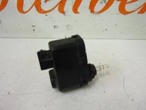 Gebruikte Motor Koplamp Volkswagen Golf III (1H1) 1.9 TDI Prijs € 10,00 Margeregeling aangeboden door Autorecycling Reuvers B.V.