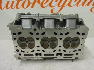 Gebruikte Cilinderkop Renault Espace (JE) 3.0 V6 24V Grand Espace Prijs € 150,00 Margeregeling aangeboden door Autorecycling Reuvers B.V.