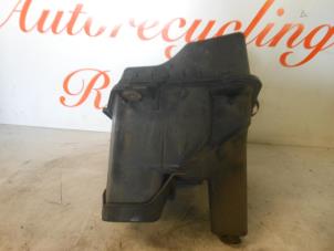 Gebruikte Luchtfilterhuis Dodge Ram Van 2.5 CRD Prijs € 20,00 Margeregeling aangeboden door Autorecycling Reuvers B.V.