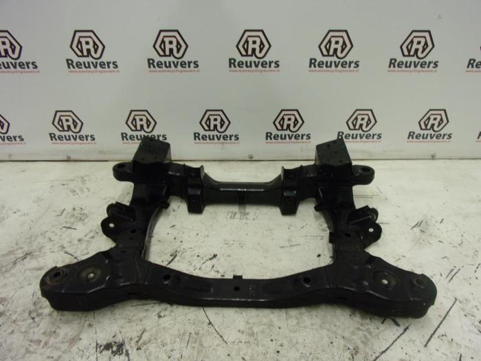 Gebruikte Subframe Hyundai H-300 2.5 CRDi Prijs € 100,00 Margeregeling aangeboden door Autorecycling Reuvers B.V.