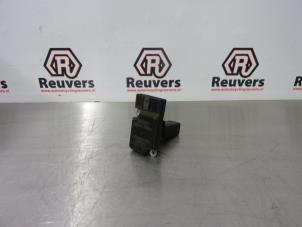 Gebruikte Luchtmassameter Toyota Corolla Wagon (E12) 2.0 D-4D 16V 90 Prijs € 30,00 Margeregeling aangeboden door Autorecycling Reuvers B.V.