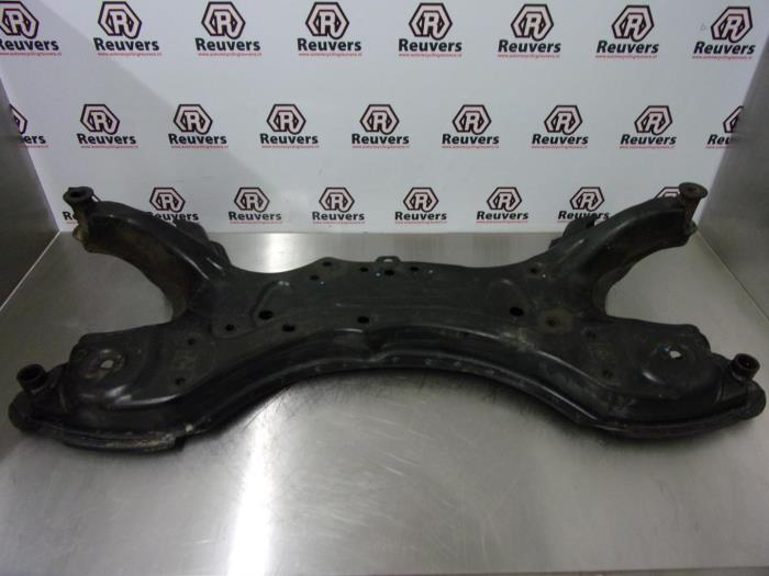 Gebruikte Subframe Toyota Corolla Wagon (E12) 2.0 D-4D 16V 90 Prijs € 50,00 Margeregeling aangeboden door Autorecycling Reuvers B.V.