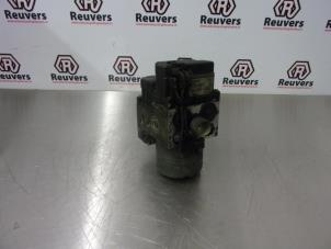 Gebruikte ABS Pomp Volkswagen Passat (3B2) 1.9 TDi 110 Prijs € 50,00 Margeregeling aangeboden door Autorecycling Reuvers B.V.