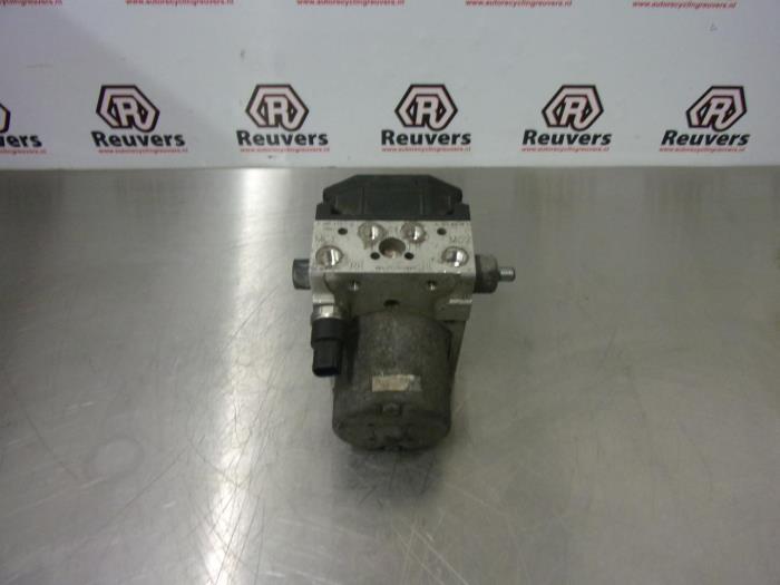 Gebruikte ABS Pomp Mazda RX-8 (SE17) 1.3 Renesis HP Prijs € 50,00 Margeregeling aangeboden door Autorecycling Reuvers B.V.