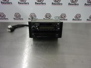 Gebruikte Radio CD Speler Toyota Celica (ZZT230/231) 1.8i 16V Prijs op aanvraag aangeboden door Autorecycling Reuvers B.V.