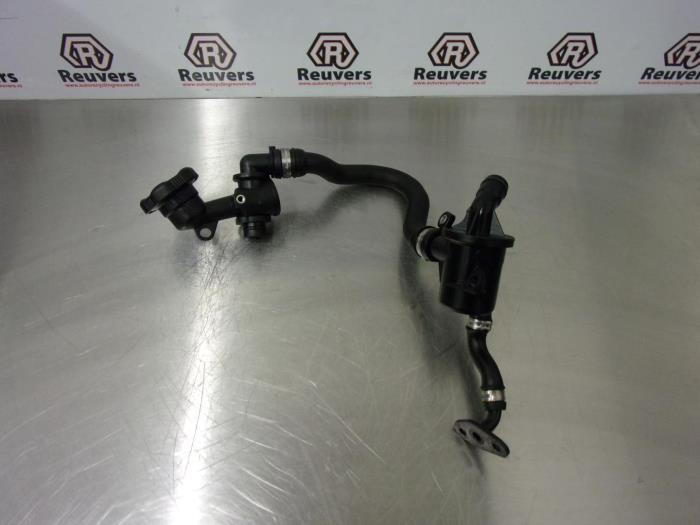 Gebruikte Oliefilter Opel Astra J (PC6/PD6/PE6/PF6) 1.3 CDTI 16V EcoFlex Prijs op aanvraag aangeboden door Autorecycling Reuvers B.V.