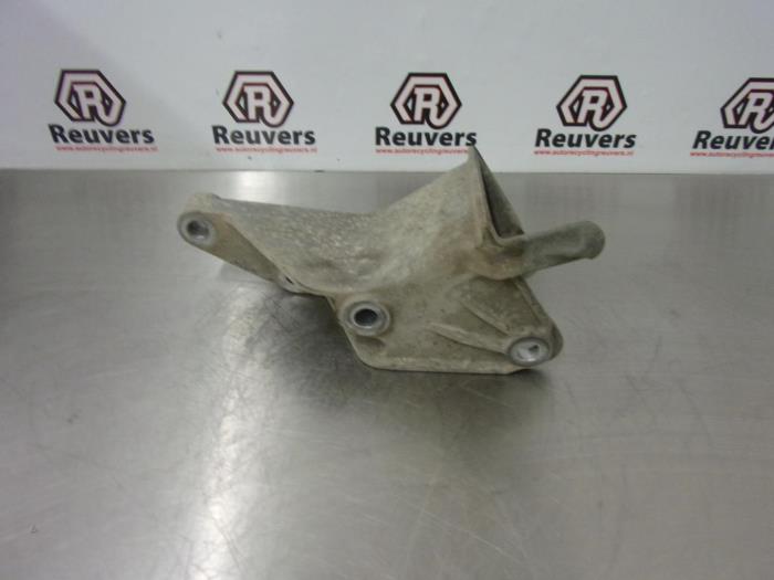 Gebruikte Motorrubber Opel Astra J (PC6/PD6/PE6/PF6) 1.3 CDTI 16V EcoFlex Prijs € 20,00 Margeregeling aangeboden door Autorecycling Reuvers B.V.