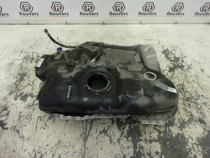 Tank van een Opel Astra J (PC6/PD6/PE6/PF6) 1.3 CDTI 16V EcoFlex 2010