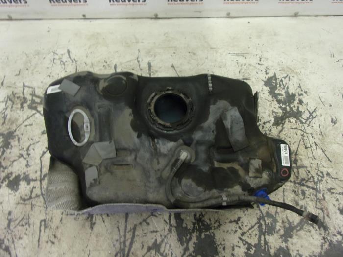 Tank van een Opel Astra J (PC6/PD6/PE6/PF6) 1.3 CDTI 16V EcoFlex 2010