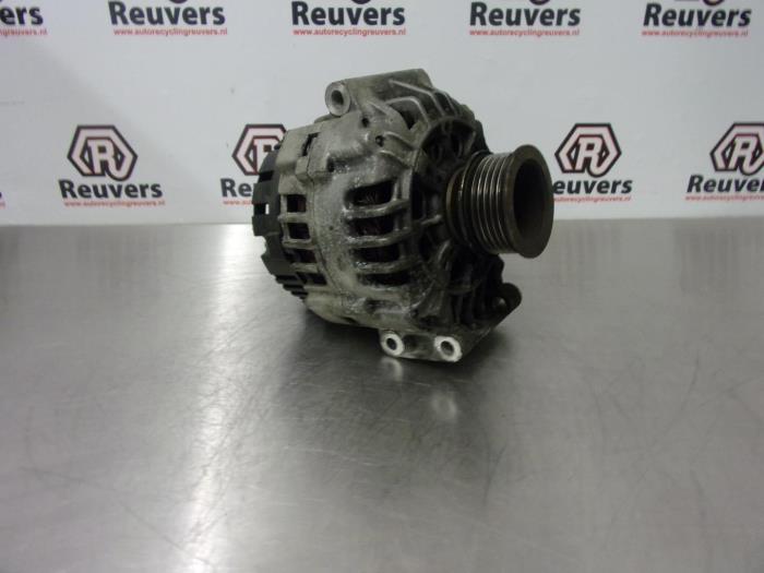Gebruikte Dynamo Renault Laguna II Grandtour (KG) 1.8 16V Prijs € 35,00 Margeregeling aangeboden door Autorecycling Reuvers B.V.