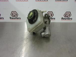 Gebruikte Hoofdremcilinder Opel Astra H SW (L35) 1.8 16V Prijs € 25,00 Margeregeling aangeboden door Autorecycling Reuvers B.V.