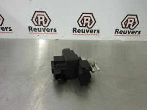 Gebruikte Vacuum ventiel Renault Megane II CC (EM) 1.9 dCi 120 Prijs € 25,00 Margeregeling aangeboden door Autorecycling Reuvers B.V.