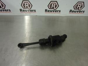 Gebruikte Koppeling Hoofd Cilinder Renault Megane II CC (EM) 1.9 dCi 120 Prijs € 20,00 Margeregeling aangeboden door Autorecycling Reuvers B.V.