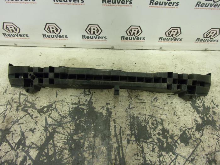 Bumperframe achter van een Renault Clio III (BR/CR) 1.5 dCi 85 2007