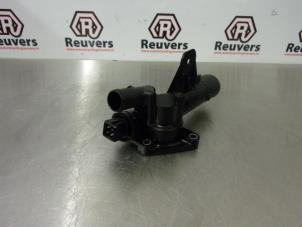 Gebruikte Thermostaathuis Renault Clio III (BR/CR) 1.5 dCi 85 Prijs € 30,00 Margeregeling aangeboden door Autorecycling Reuvers B.V.