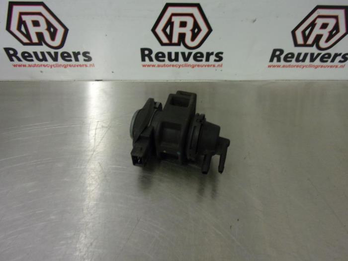 Gebruikte Overdrukklep Turbo Renault Clio III (BR/CR) 1.5 dCi 85 Prijs € 20,00 Margeregeling aangeboden door Autorecycling Reuvers B.V.
