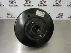 Gebruikte Rembekrachtiger Renault Kangoo/Grand Kangoo (KW) 1.5 dCi 90 FAP Prijs € 75,00 Margeregeling aangeboden door Autorecycling Reuvers B.V.