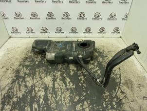 Gebruikte Brandstoftank Peugeot 308 SW (4E/H) 1.6 VTI 16V Prijs € 50,00 Margeregeling aangeboden door Autorecycling Reuvers B.V.