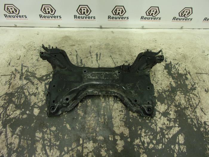 Gebruikte Subframe Peugeot 308 SW (4E/H) 1.6 VTI 16V Prijs € 50,00 Margeregeling aangeboden door Autorecycling Reuvers B.V.