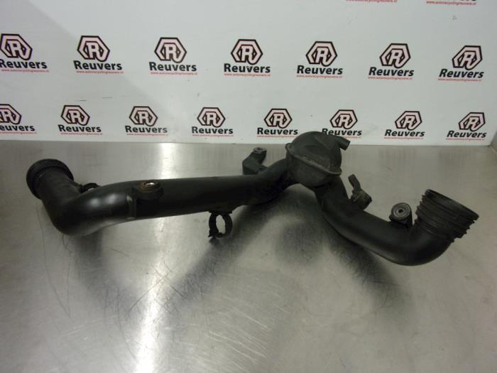 Gebruikte Intercooler Buis Volkswagen Golf V (1K1) 1.9 TDI Prijs € 25,00 Margeregeling aangeboden door Autorecycling Reuvers B.V.