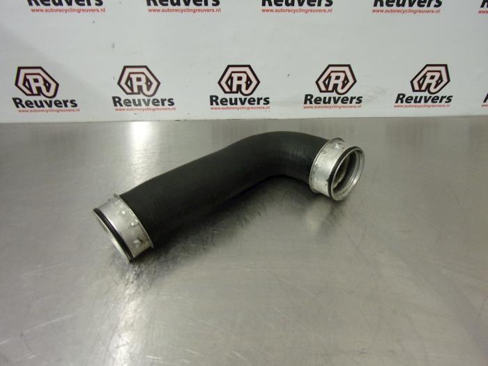 Gebruikte Intercooler Slang Volkswagen Golf V (1K1) 1.9 TDI Prijs € 35,00 Margeregeling aangeboden door Autorecycling Reuvers B.V.