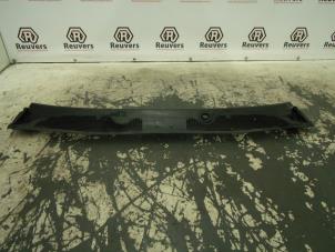 Gebruikte Paravan Renault Megane III Grandtour (KZ) 1.5 dCi 110 Prijs € 25,00 Margeregeling aangeboden door Autorecycling Reuvers B.V.