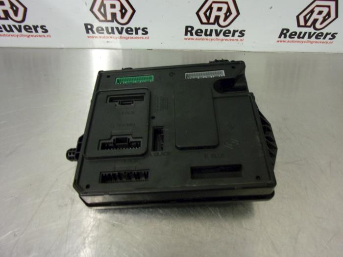 Gebruikte Computer Body Control Renault Megane III Grandtour (KZ) 1.5 dCi 110 Prijs € 35,00 Margeregeling aangeboden door Autorecycling Reuvers B.V.