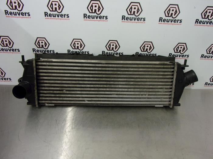 Gebruikte Intercooler Opel Vivaro 2.5 CDTI 16V Prijs € 40,00 Margeregeling aangeboden door Autorecycling Reuvers B.V.