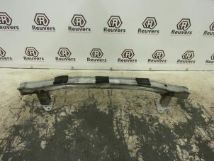 Gebruikte Bumperframe voor Renault Scénic II (JM) 1.9 dCi 120 Prijs € 30,00 Margeregeling aangeboden door Autorecycling Reuvers B.V.