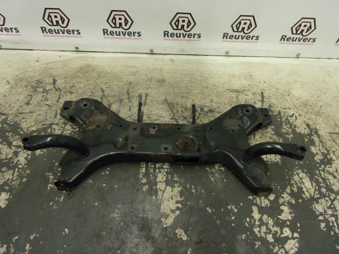 Gebruikte Subframe Mitsubishi Colt (Z2/Z3) 1.3 16V Prijs € 50,00 Margeregeling aangeboden door Autorecycling Reuvers B.V.