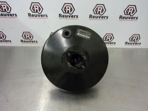 Gebruikte Rembekrachtiger Renault Twingo II (CN) 1.5 dCi 70 Prijs € 30,00 Margeregeling aangeboden door Autorecycling Reuvers B.V.