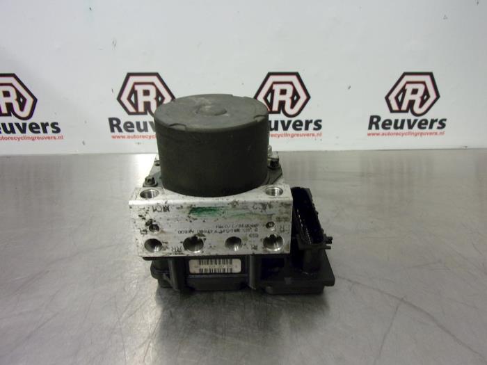 Gebruikte ABS Pomp Nissan Micra (K12) 1.2 16V Prijs € 60,00 Margeregeling aangeboden door Autorecycling Reuvers B.V.
