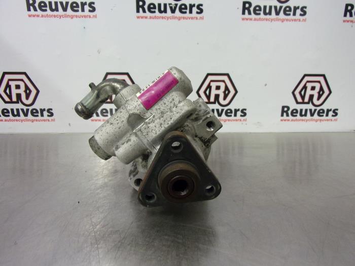 Gebruikte Servopomp Alfa Romeo GT (937) 2.0 JTS 16V Prijs € 40,00 Margeregeling aangeboden door Autorecycling Reuvers B.V.