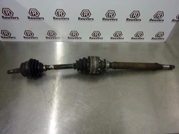 Gebruikte Steekas rechts-voor Alfa Romeo GT (937) 2.0 JTS 16V Prijs € 50,00 Margeregeling aangeboden door Autorecycling Reuvers B.V.