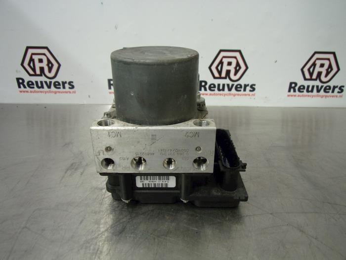 Gebruikte ABS Pomp Fiat Panda (169) 1.1 Fire Prijs € 50,00 Margeregeling aangeboden door Autorecycling Reuvers B.V.